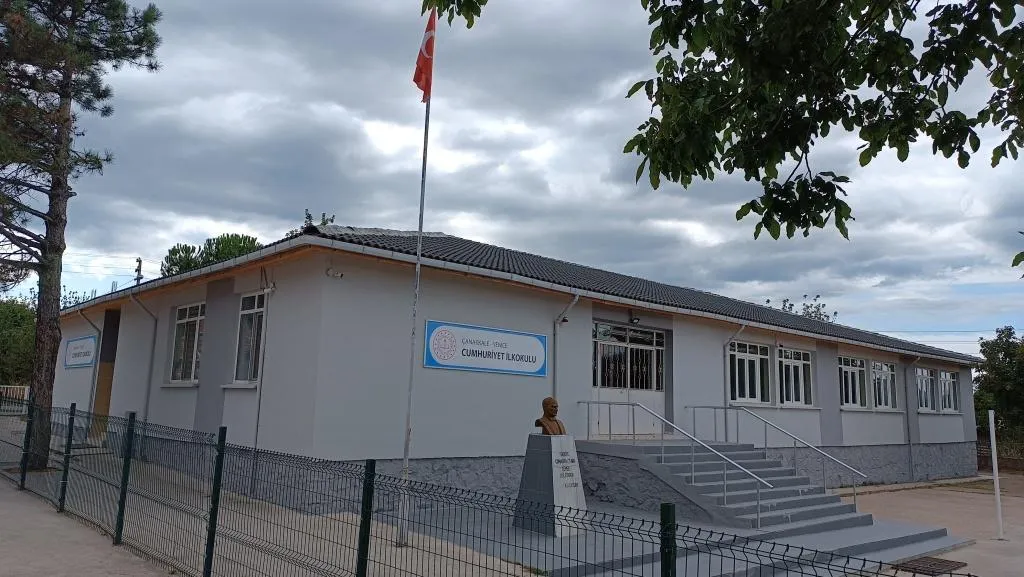 Cumhuriyet İlkokulu fotoğrafı