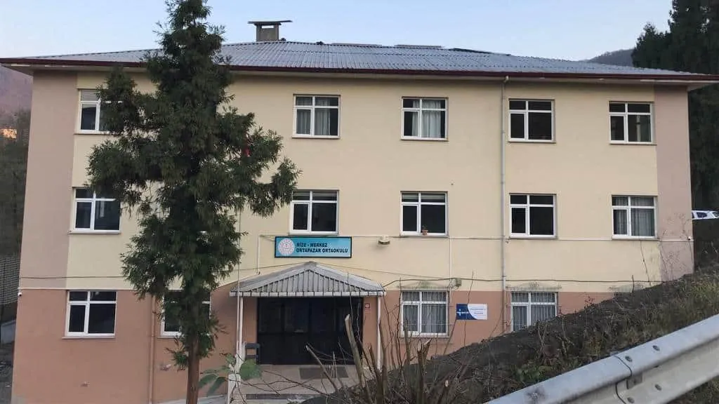 Ortapazar Ortaokulu fotoğrafı