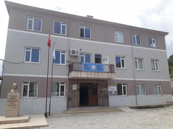 Kuşbaba Ortaokulu