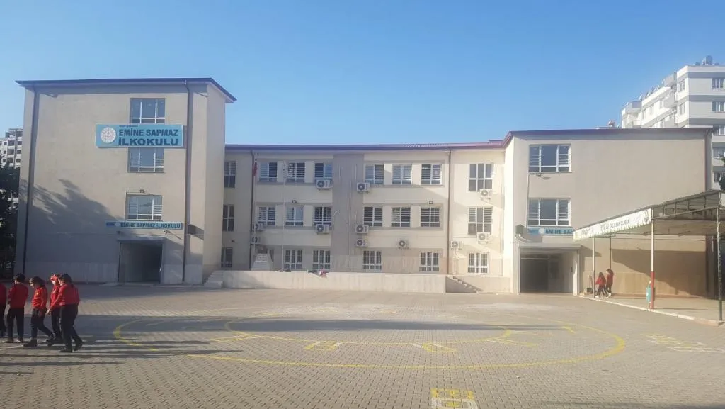 Emine Sapmaz İlkokulu fotoğrafı