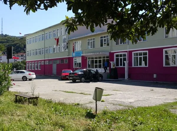 Atatürk İlkokulu