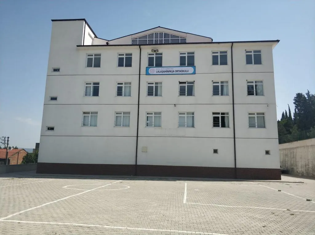 Lalaşahinpaşa Ortaokulu fotoğrafı