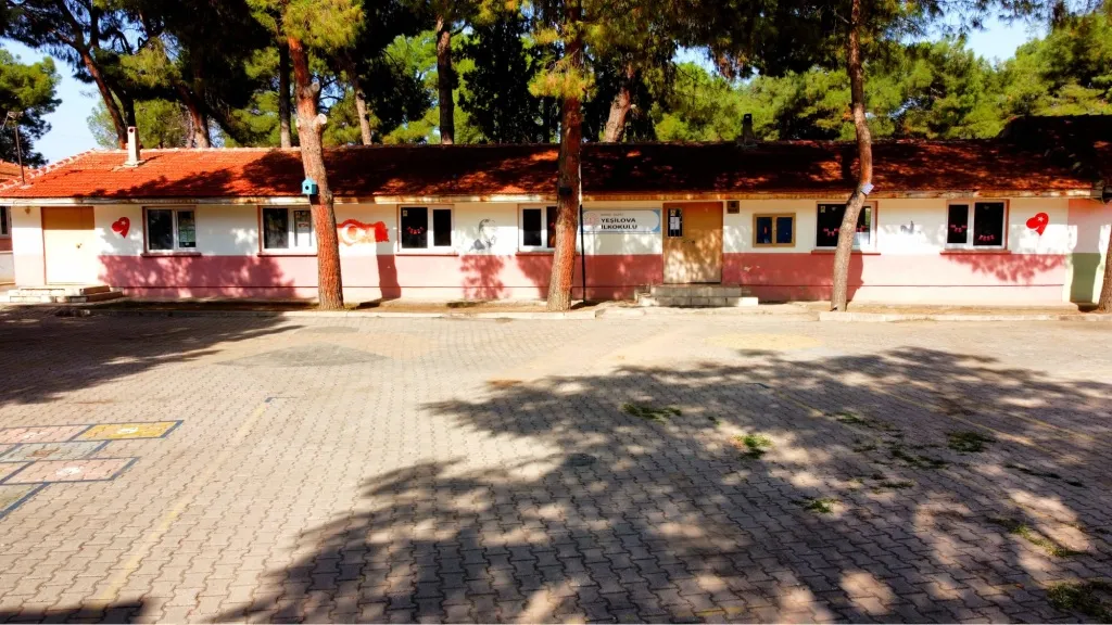 Yeşilova İlkokulu fotoğrafı