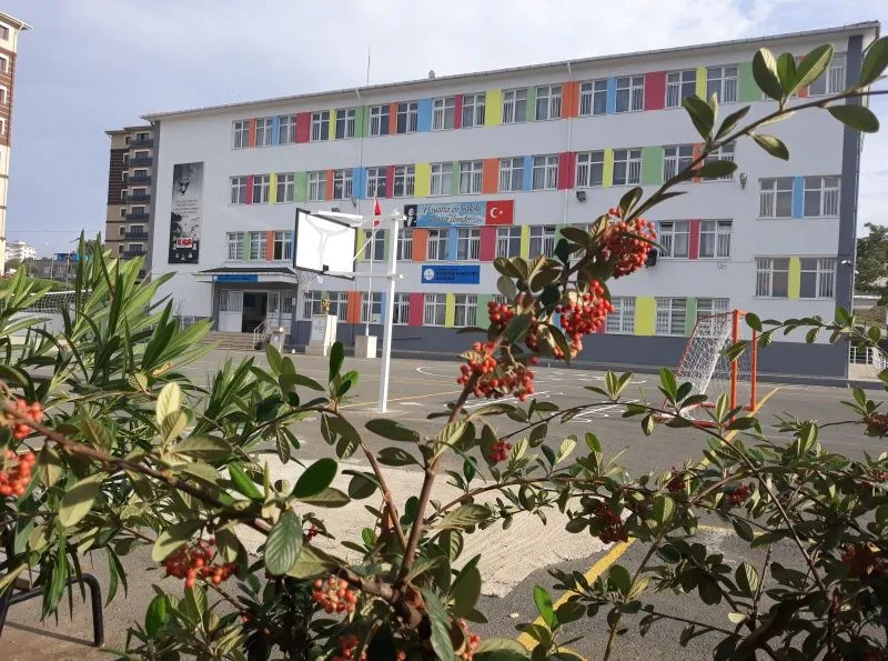 Muzaffer Barışyurt İlkokulu