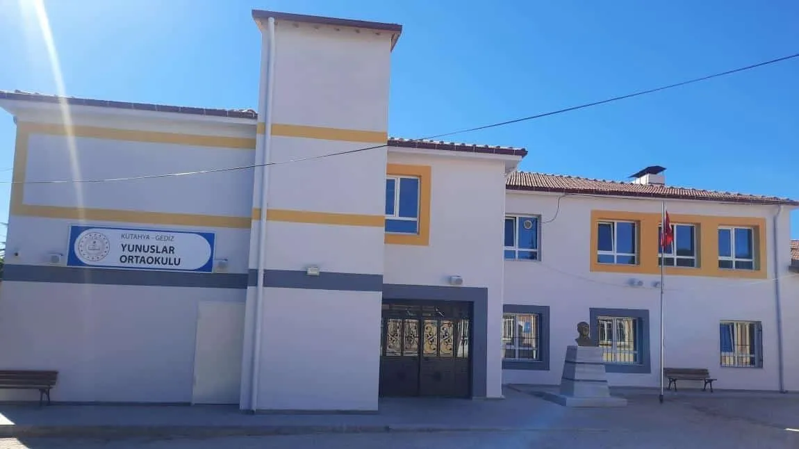 Yunuslar Ortaokulu fotoğrafı