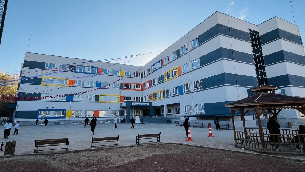 Yalçın Eskiyapan Ortaokulu