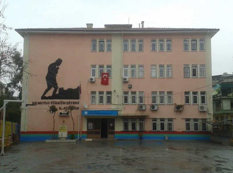 Niyazi Üzmez İlkokulu