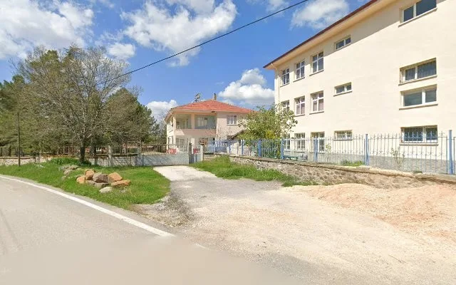 İmrendi İlkokulu fotoğrafı