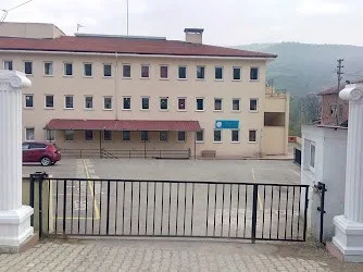 Uluderbent Şehit Mesut Yazar İlkokulu