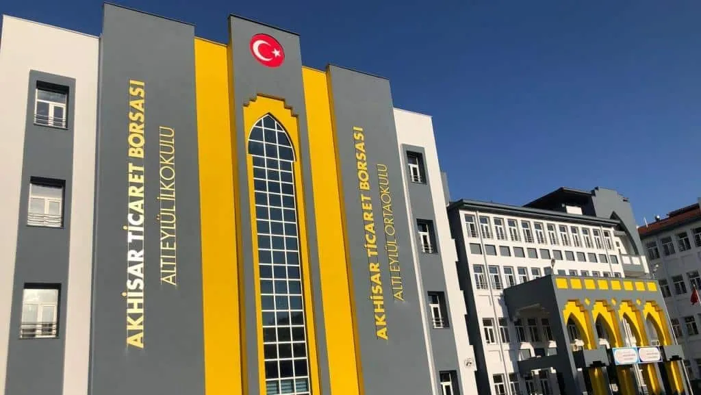 Akhisar Ticaret Borsası-Altı Eylül Ortaokulu fotoğrafı