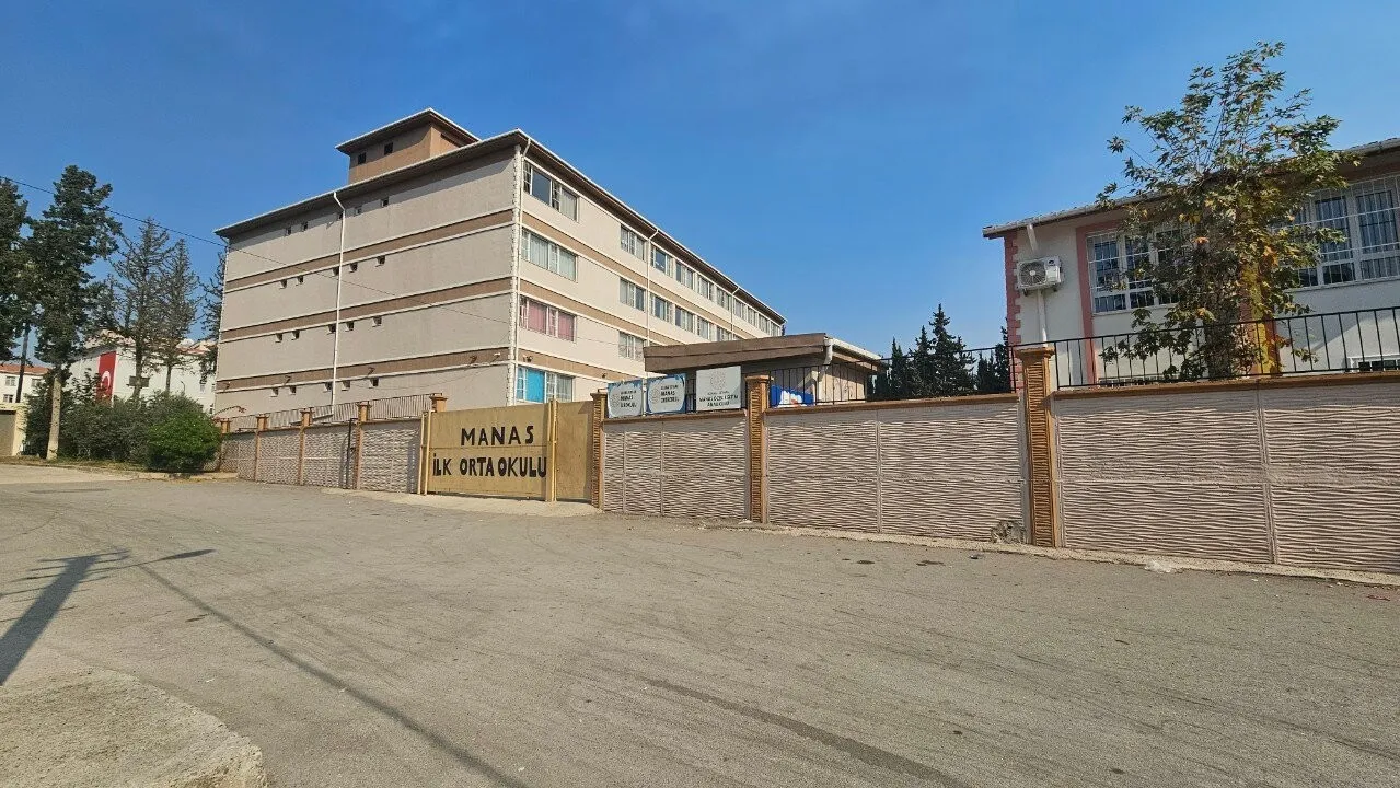 Manas İlkokulu fotoğrafı