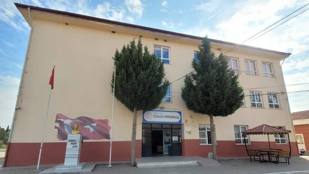 İcikler Ortaokulu fotoğrafı