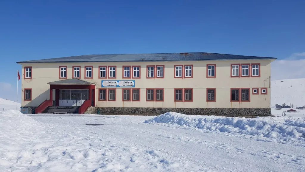 Akdilek Sebahattin Yıldız İlkokulu fotoğrafı