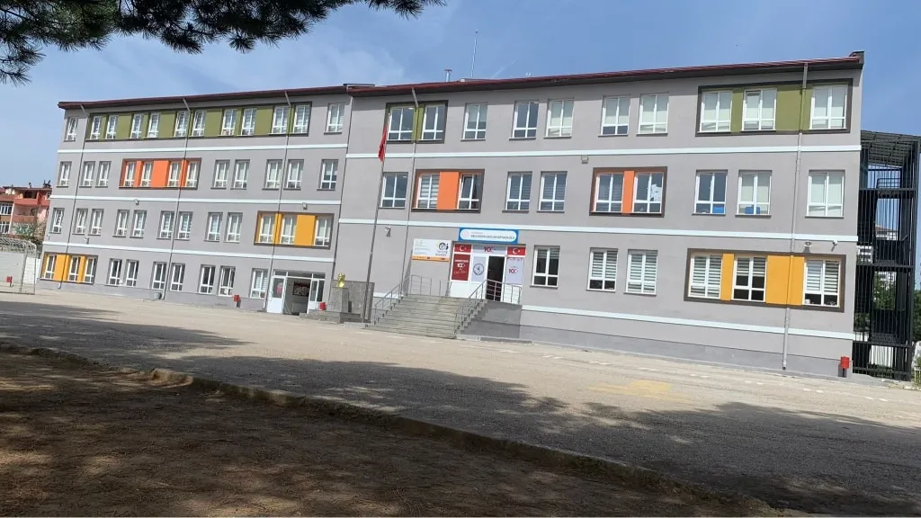Vali Aydın Arslan Ortaokulu fotoğrafı