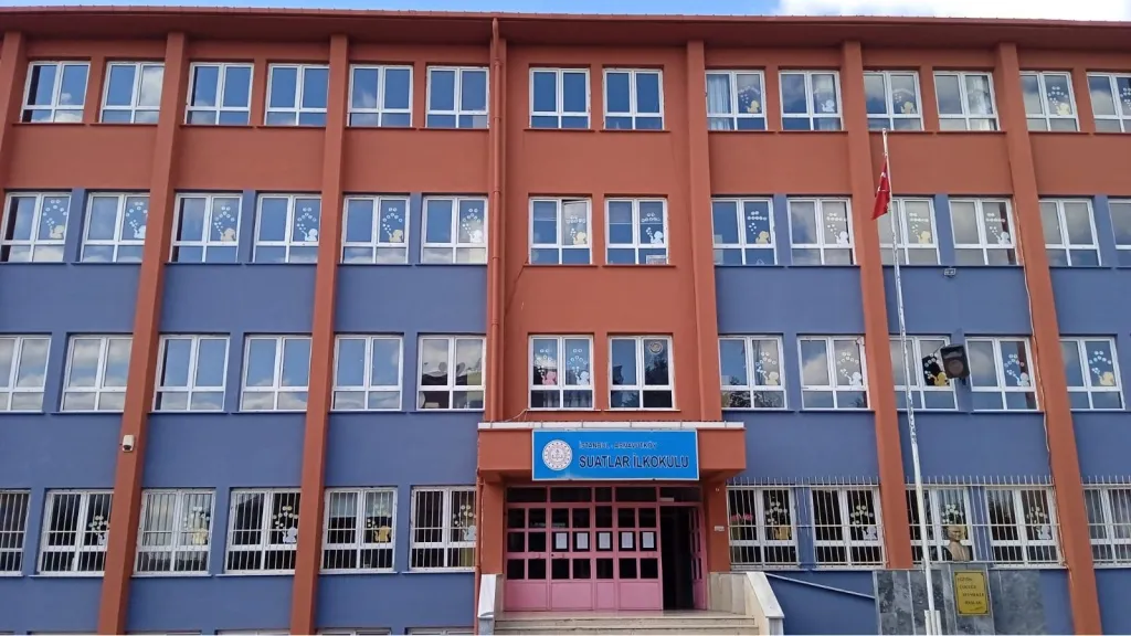 Suatlar İlkokulu fotoğrafı