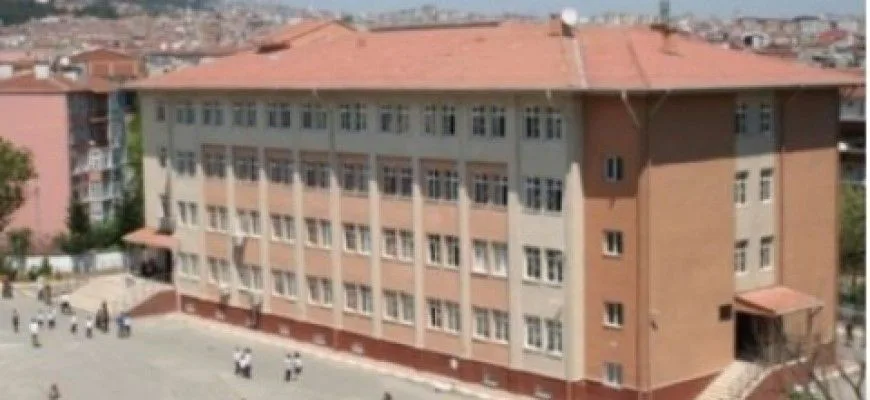 İhsan Kurşunoğlu Ortaokulu fotoğrafı