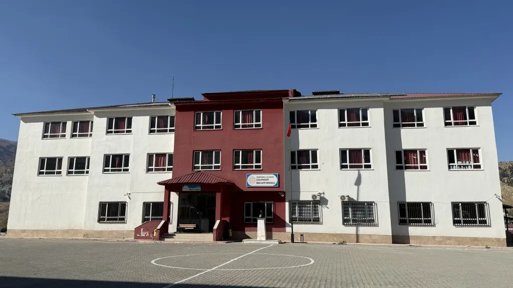 Çağlayancerit İmam Hatip Ortaokulu fotoğrafı