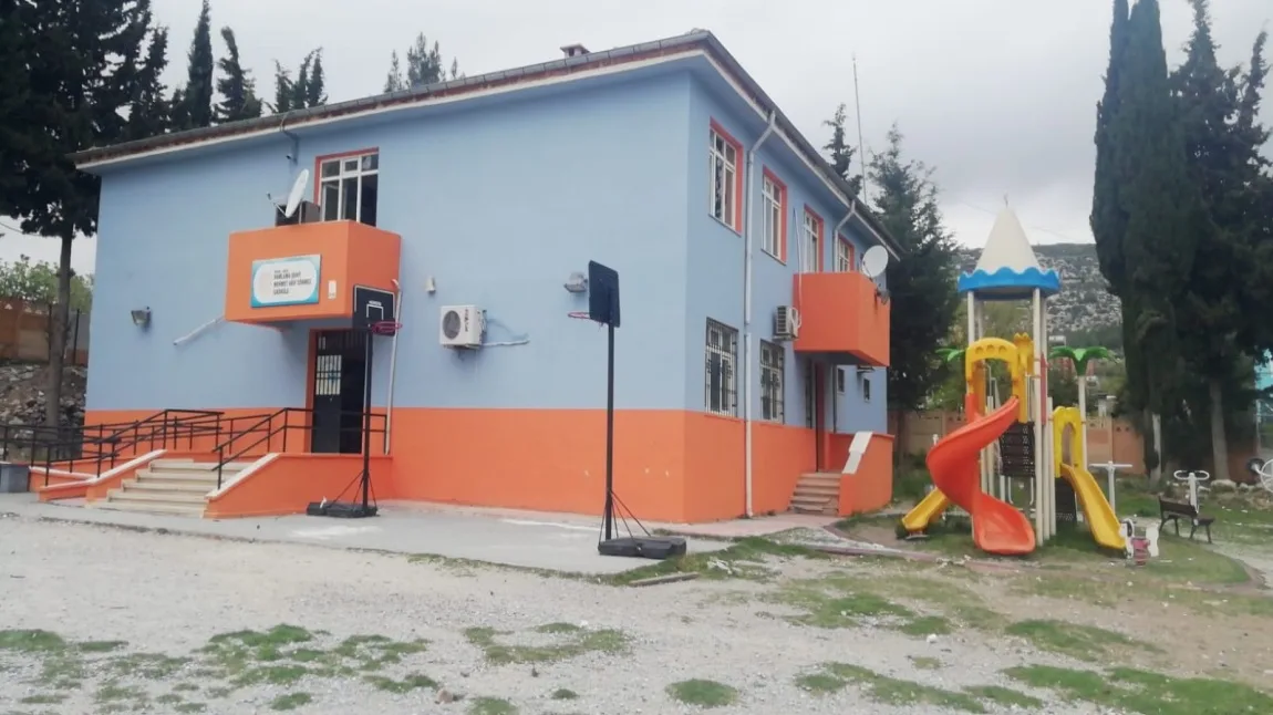 Damlama Şehit Mehmet Akif Sönmez Ortaokulu