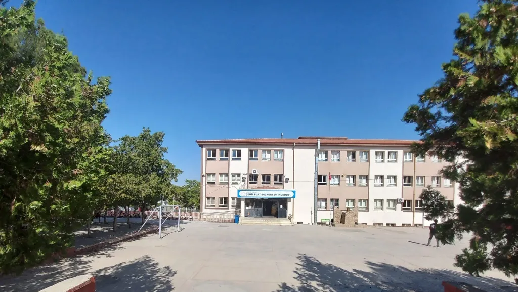 Beylerderesi Ortaokulu fotoğrafı