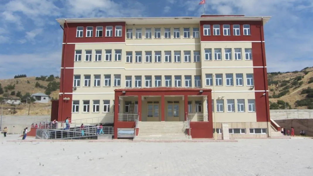 İlisuluk Şehit Yalçın Gürbüz İlkokulu fotoğrafı