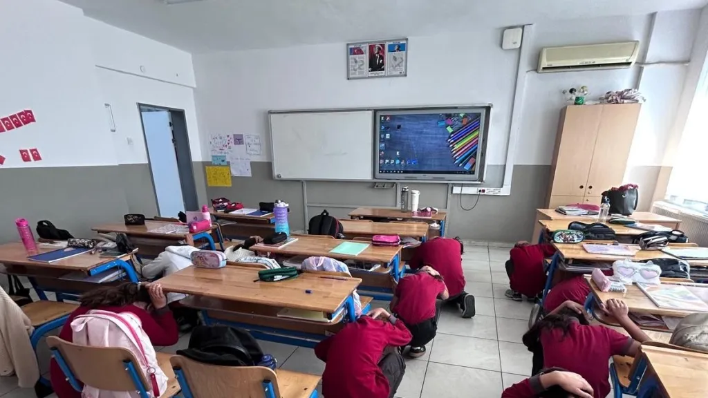 Soner Değerli-Ürkmez Ortaokulu fotoğrafı