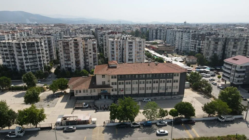 Şehit Kadir Altuntaş Cumhuriyet Ortaokulu fotoğrafı