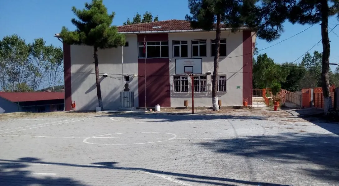 Karahüseyinli Ortaokulu fotoğrafı