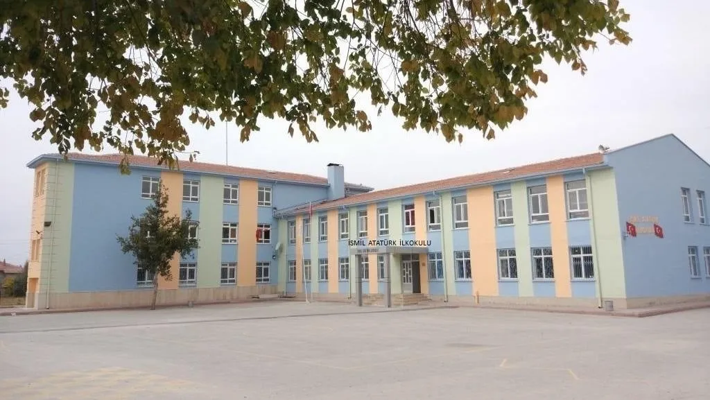 İsmil Atatürk İlkokulu fotoğrafı