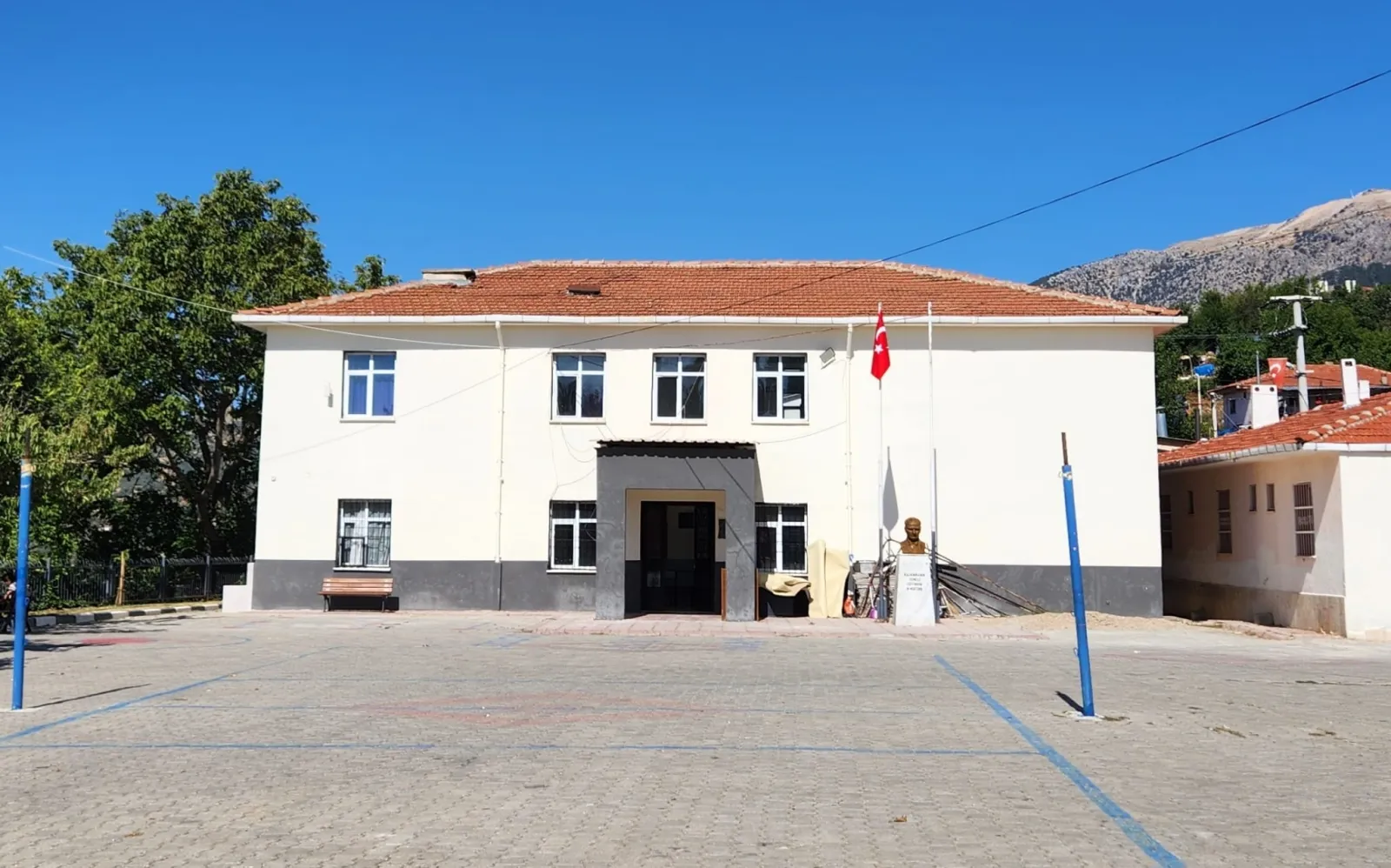 Cevizli Ege Bölgesi Sanayi Odası Ortaokulu fotoğrafı