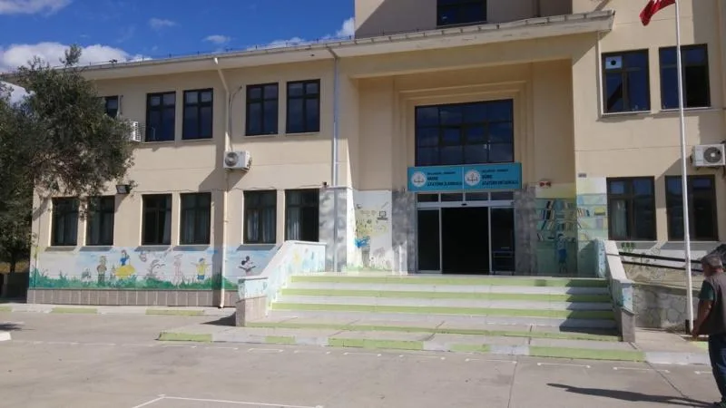 Güre Atatürk İlkokulu