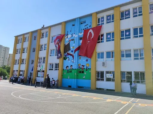 75.Yıl Mesut Yılmaz İlkokulu fotoğrafı