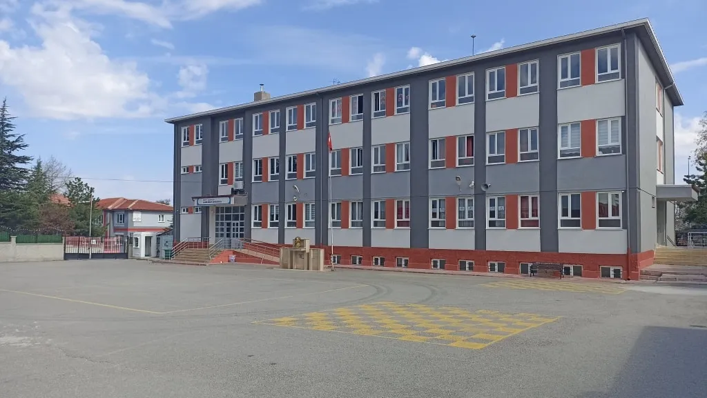Şakir Ersoy Ortaokulu