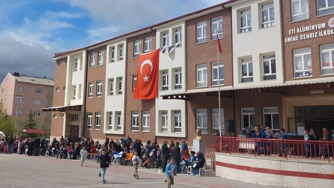 Eti Alüminyum Emine Cengiz İlkokulu fotoğrafı