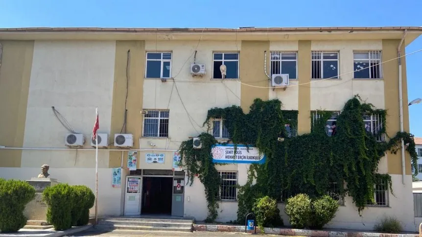 Şehit Polis Mehmet Erçin Ortaokulu