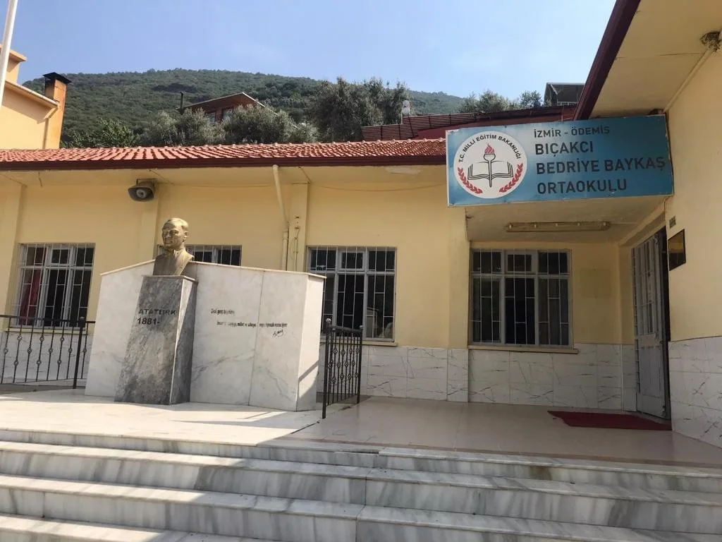 Bıçakçı Bedriye Baykaş Ortaokulu fotoğrafı