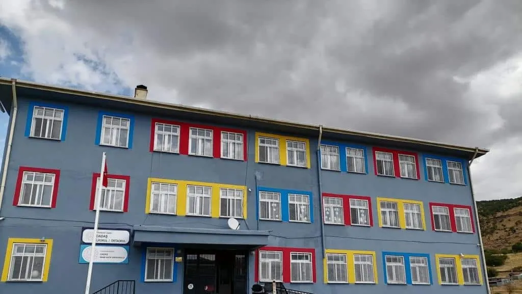 Dadaş Eğitim Şehitleri İlkokulu fotoğrafı