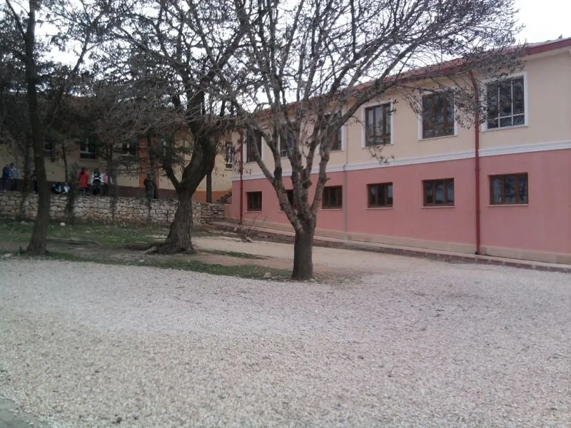 Çeşmelisebil Şehit Yusuf Ceran Ortaokulu fotoğrafı