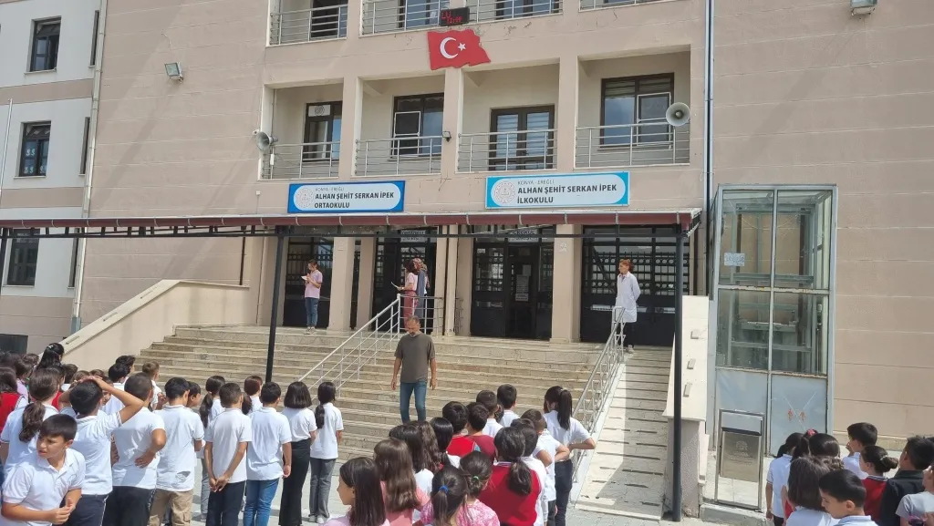Alhan Şehit Serkan İpek Ortaokulu fotoğrafı