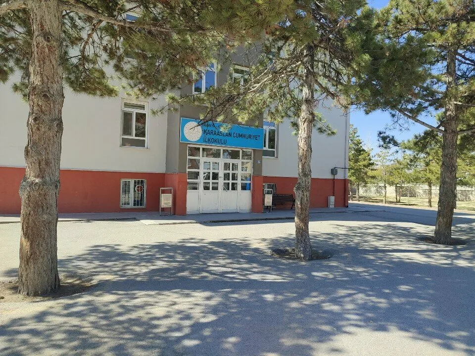 Karaaslan Cumhuriyet İlkokulu fotoğrafı