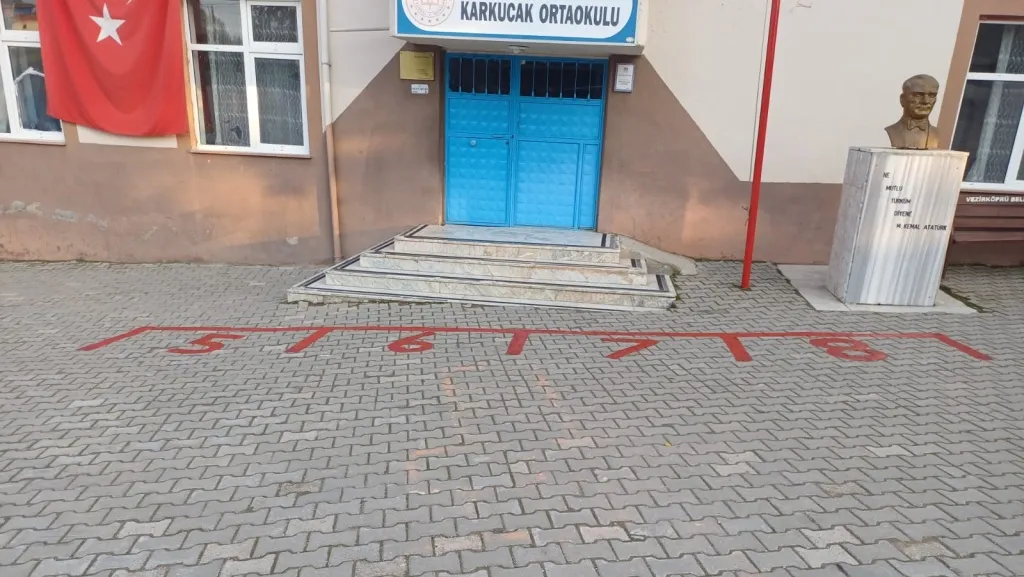 Karkucak Ortaokulu