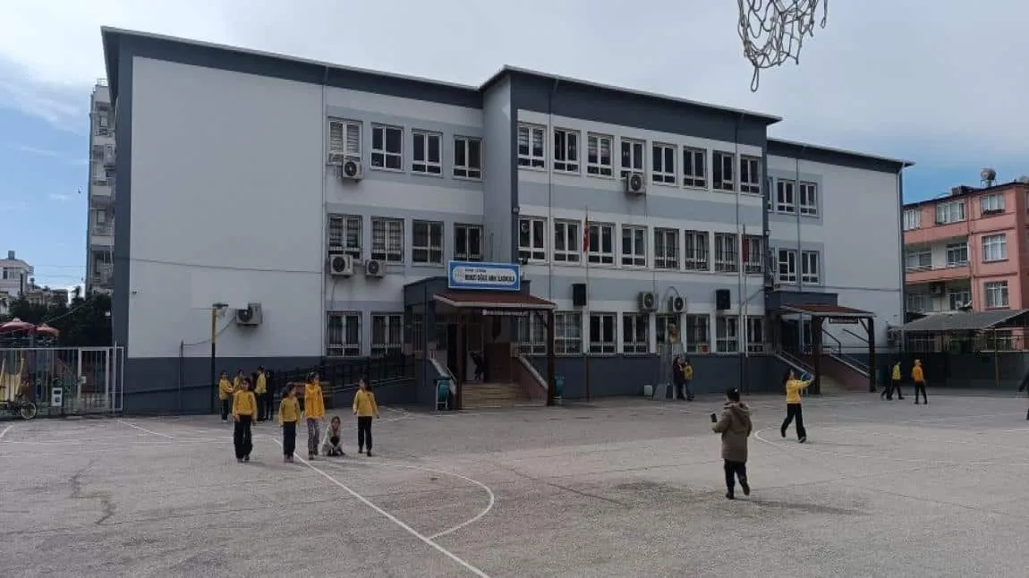 Remzi Oğuz Arık İlkokulu fotoğrafı