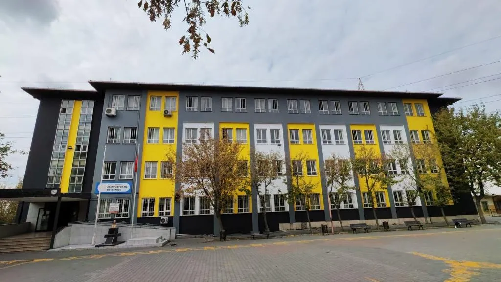 Esenyurt 80. Yıl Ortaokulu