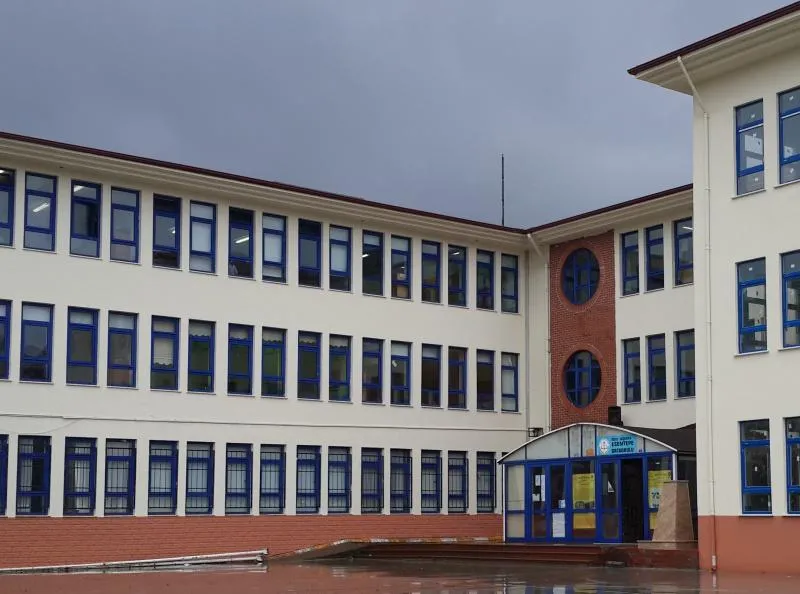 Bahaettin Güçlü Ortaokulu