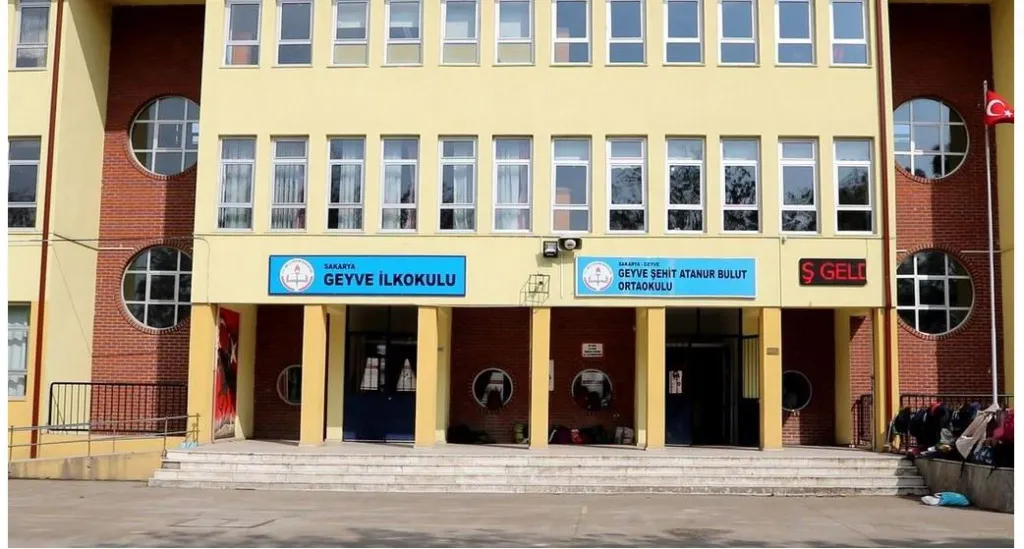 Geyve İlkokulu fotoğrafı