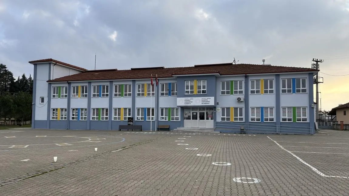 Kazımiye Cumhuriyet Ortaokulu fotoğrafı