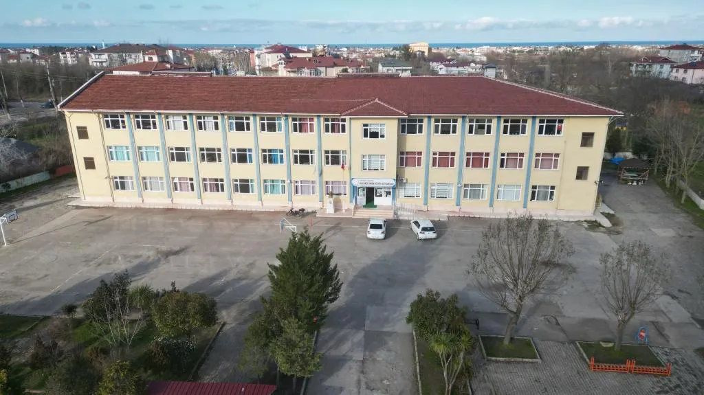 Kocaali İmam Hatip Ortaokulu fotoğrafı