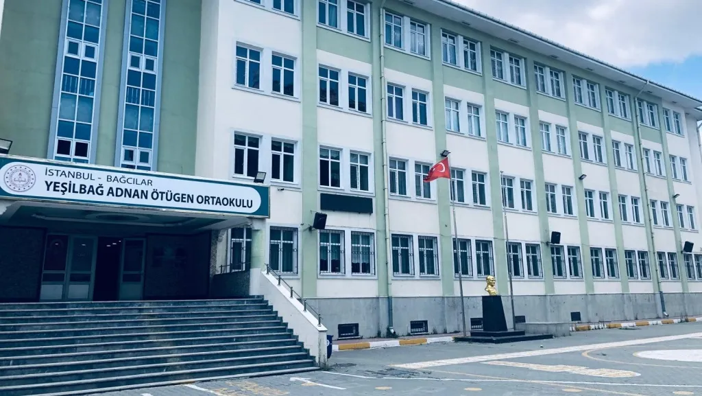 Yeşilbağ Adnan Ötügen Ortaokulu fotoğrafı