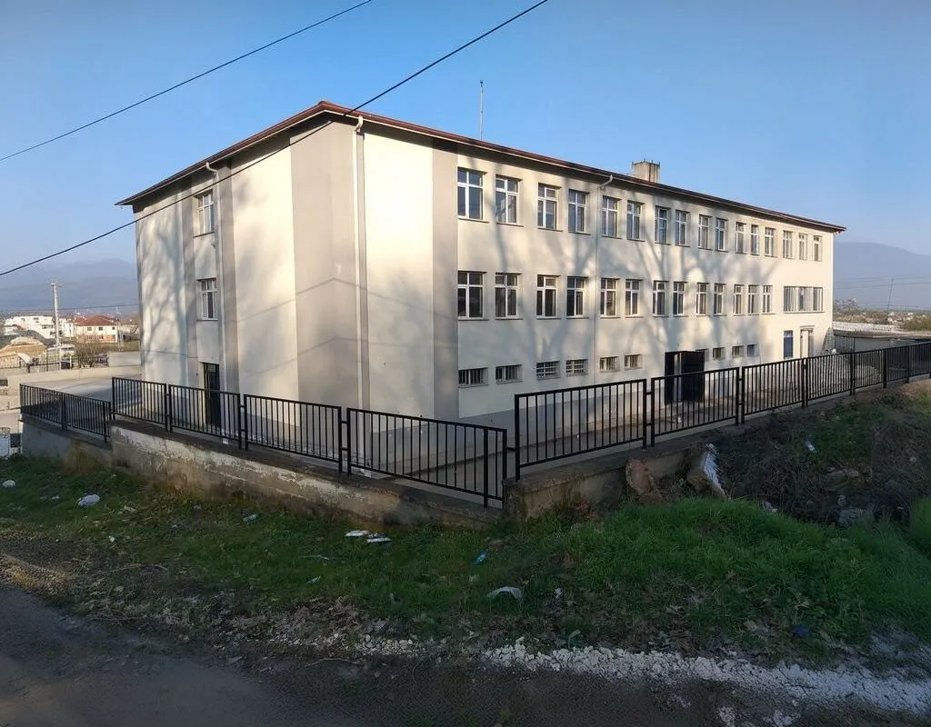 75. Yıl Ortaokulu