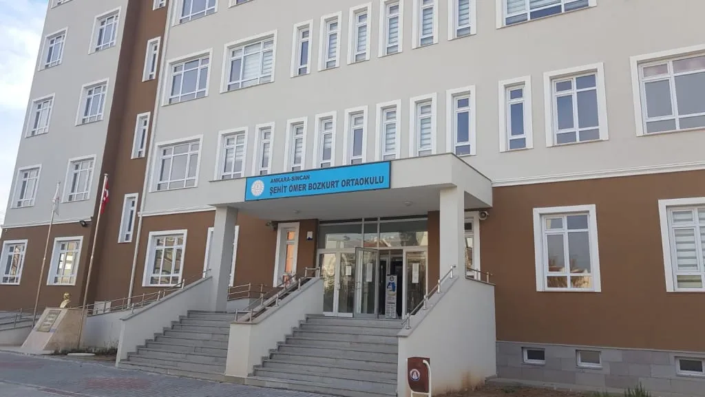 Şehit Ömer Bozkurt Ortaokulu
