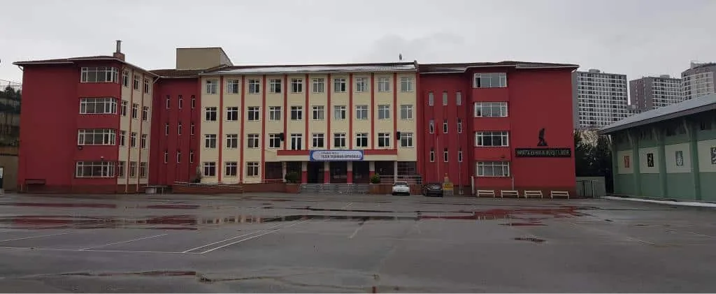 Tezer Taşkıran Ortaokulu fotoğrafı